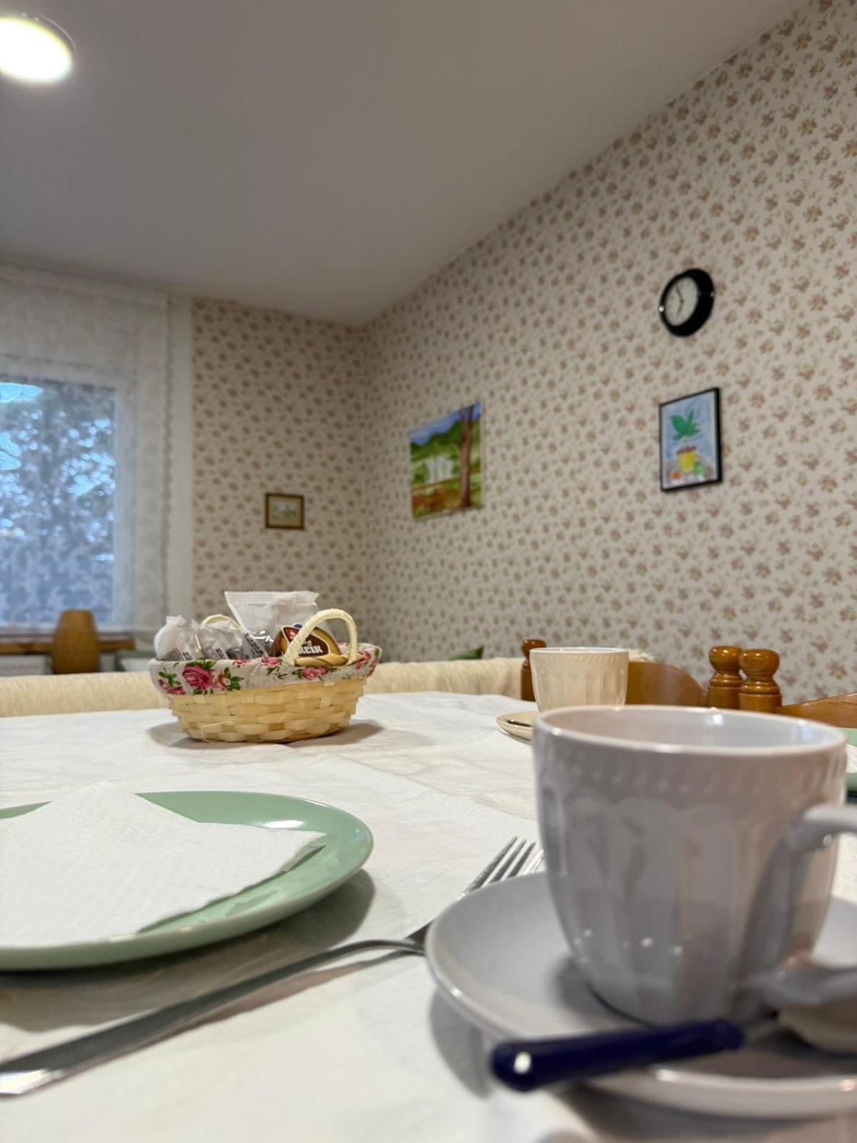 Elato Apartment Florina Luaran gambar